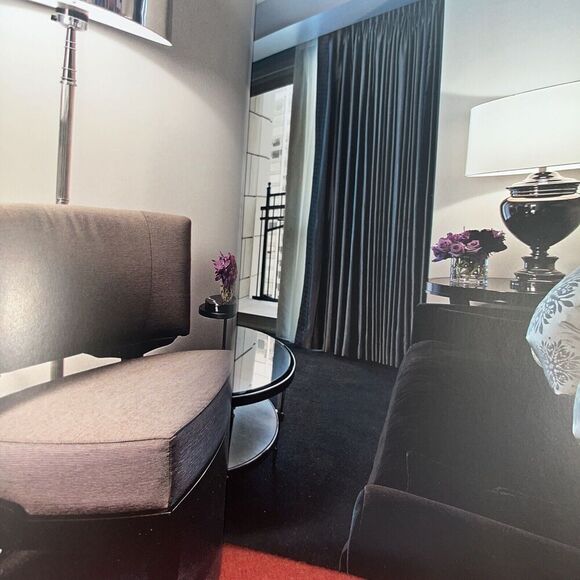 2018 Waldorf Astoria Chicago Luxury Art Book - Rare With Lots of Pictures HC - Picture 14 of 15